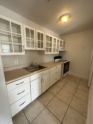 915 S 21st Ave - Hollywood, FL