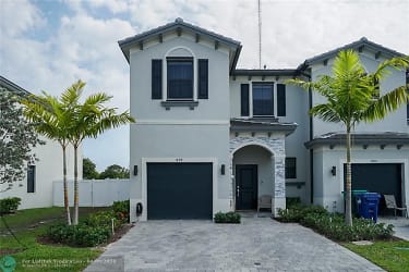 474 NW 203rd Terrace - Miami Gardens, FL