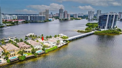 4040 Island Estates Dr - Miami, FL