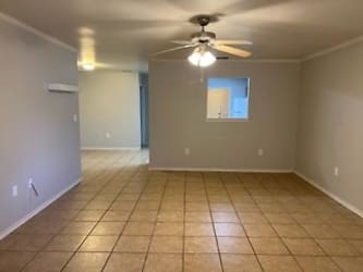 302 N Brentwood Ave unit A - Lubbock, TX