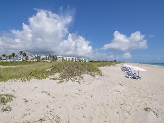 1536 Ocean Dr #203B - Vero Beach, FL