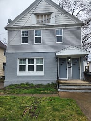 164 8th St NW unit 164 (upstairs) - Barberton, OH
