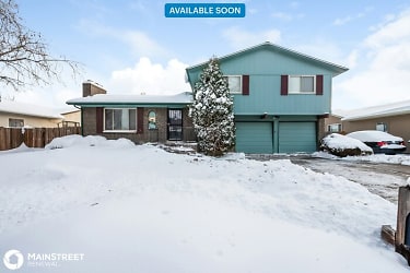 6108 W 84th Ave - Arvada, CO