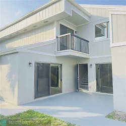 635 NW 132nd Terrace - Plantation, FL