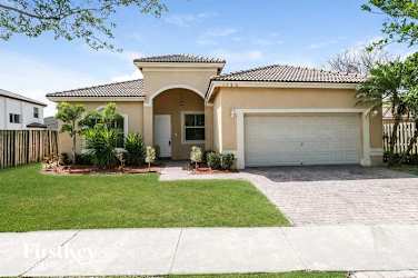 1780 Southeast 19th Terrace - Homestead, FL