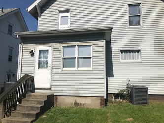 324 Bedford Ave NW - Canton, OH