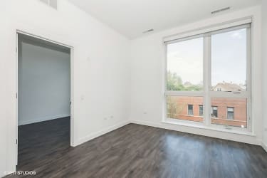 3418 N Lincoln Ave unit 202 - Chicago, IL