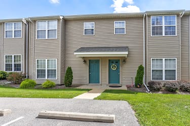Pioneer Woods Apartments - Lancaster, PA