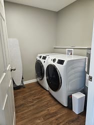 1007 Meeker photo Laundry Room.jpg