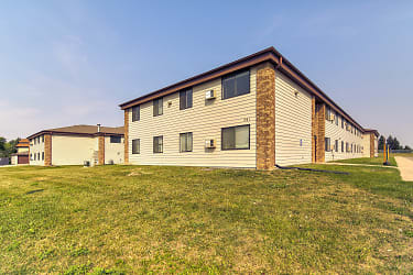 South Park Apartments - Minot, ND