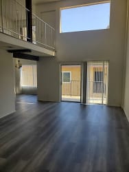 4260 Troost Ave unit 06 - Los Angeles, CA