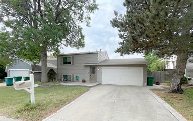 9710 W 105th Ave - Westminster, CO