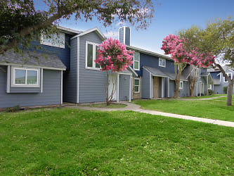 Parkside Townhomes Apartments - Portland, TX