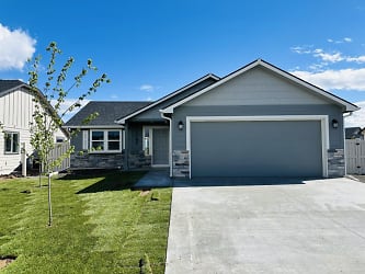 11186 Nora Dr - Caldwell, ID