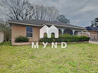 5142 Vickie Drive - Memphis, TN