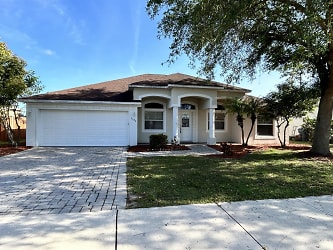 4088 Rolling Hill Dr - Titusville, FL