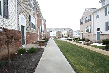 12722 Hannah Hill Rd - Fishers, IN