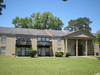 Lakeview Apartments - Brookhaven, MS