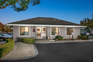 The Sycamores Apartments - Vacaville, CA
