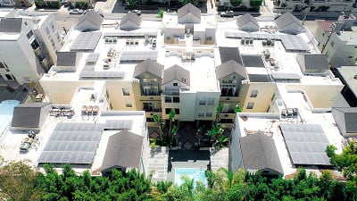 Palms Court Apartments - Los Angeles, CA