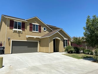 839 S Belmont Dr - Visalia, CA