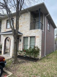 122 Forest Dr Loop - College Station, TX