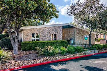 Meadows Apartments - Universal City, TX