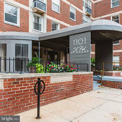 1101 St Paul St #902 - Baltimore, MD