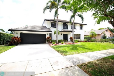 4974 NW 48th Ave - Coconut Creek, FL
