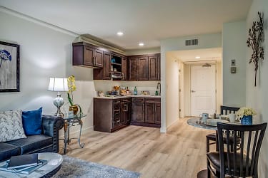 The Crest At Citrus Heights Apartments - Citrus Heights, CA