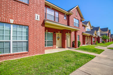 Wolf Creek Apartments - College Station, TX