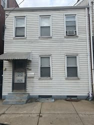 1805 Mary St - Pittsburgh, PA