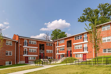 Parkway Overlook Apartments - Baltimore, MD
