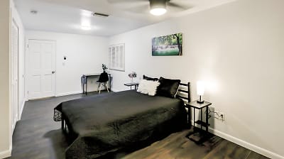 Room For Rent - Tampa, FL