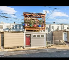 114 N Highland Ave unit 1 - Baltimore, MD