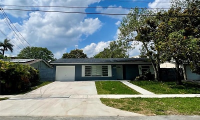 4521 NW 34th Ct #0 - Lauderdale Lakes, FL