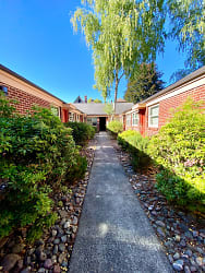 2059 NW Irving St unit 2059 - Portland, OR