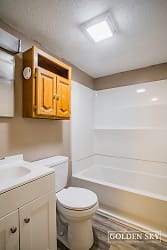 815 Crescent Dr unit 8 - undefined, undefined