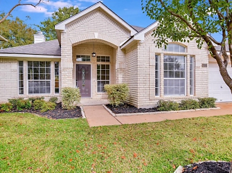 4403 Hunters Lodge Dr - Round Rock, TX
