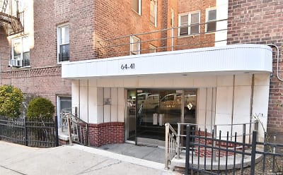 64-41 Saunders St #116 - Queens, NY