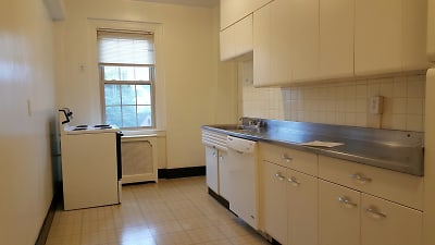 3925 Beech Ave unit 301 - Baltimore, MD