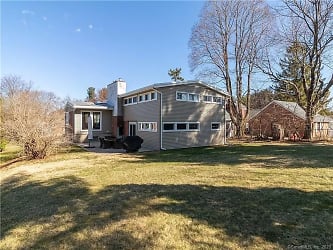 25 Overhill Rd - West Hartford, CT