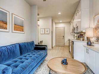 Sentral East Austin At 1630 E. Sixth Apartments - Austin, TX