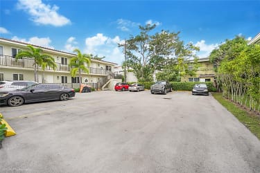 35 Antilla Ave #4 - Coral Gables, FL