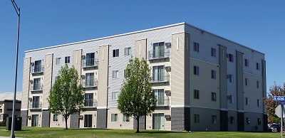 Campus Place 1-6 Apartments - Grand Forks, ND