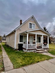 322 Studebaker St - South Bend, IN