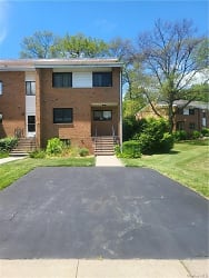 6 Inwood Rd - Middletown, NY