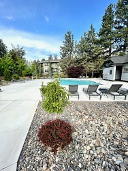 20510 SE Cameron Ave - Bend, OR