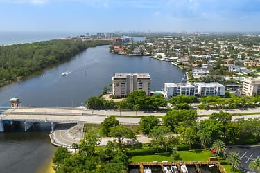 900 NE Spanish River Blvd #2C - Boca Raton, FL
