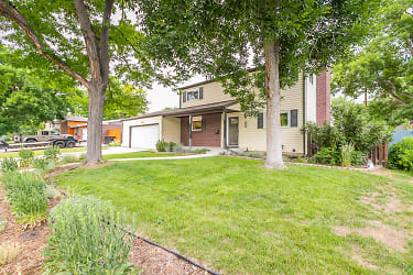 10813 W 61st Ave - Arvada, CO